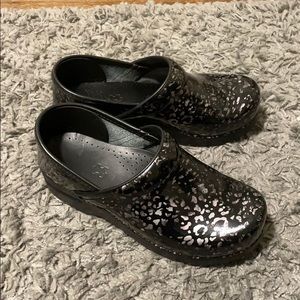 Like new Dansko shoes